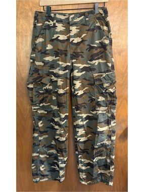 Levi's Green Camo '94 Baggy Wide Leg Cargo Jeans 26 Slouchy Military Skater Y2K